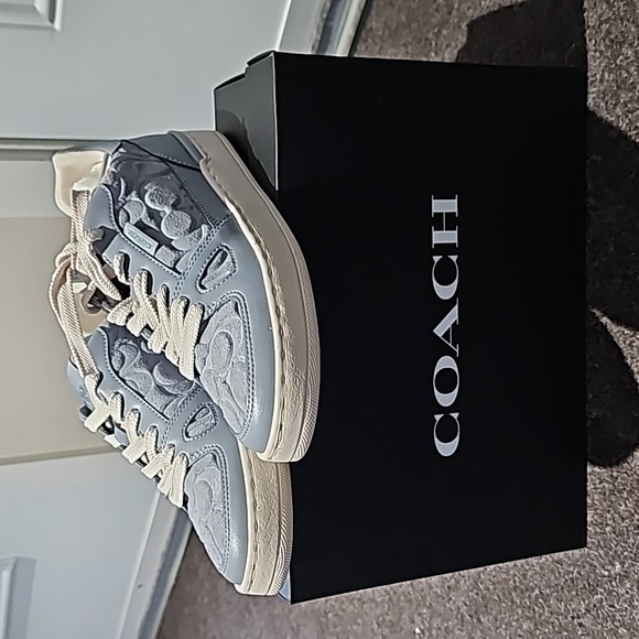 Coach sneakers 6.5 - Picture 1 of 6